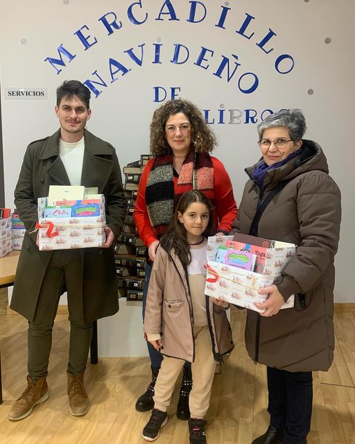 La Biblioteca entrega los lotes de libros del sorteo del mercadillo de libros expurgados