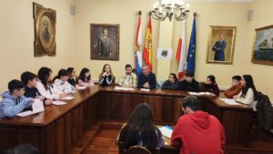 El Consejo de Infancia y Adolescencia de Suances se reúne en sesión ordinaria y crea las Comisiones de Trabajo