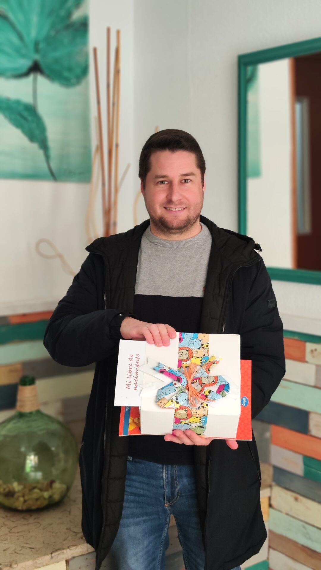 La Concejalía de Infancia y Cultura de Suances hace entrega de los lotes de libros de la Campaña municipal “Nacidos para leer”